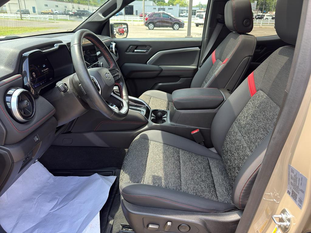 2024 Chevrolet Colorado Z71 - Photo 14